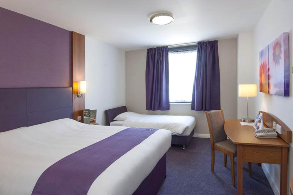 Premier Inn Swindon Central Bilik gambar