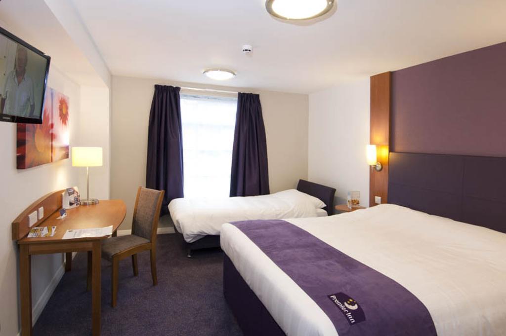 Premier Inn Swindon Central Bilik gambar