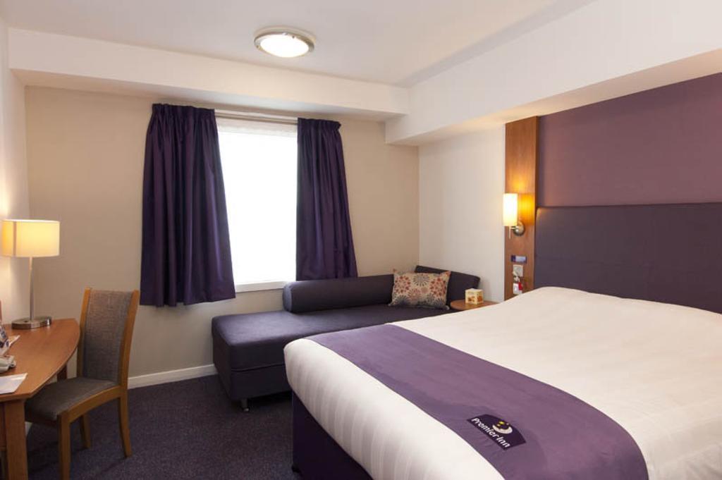 Premier Inn Swindon Central Bilik gambar
