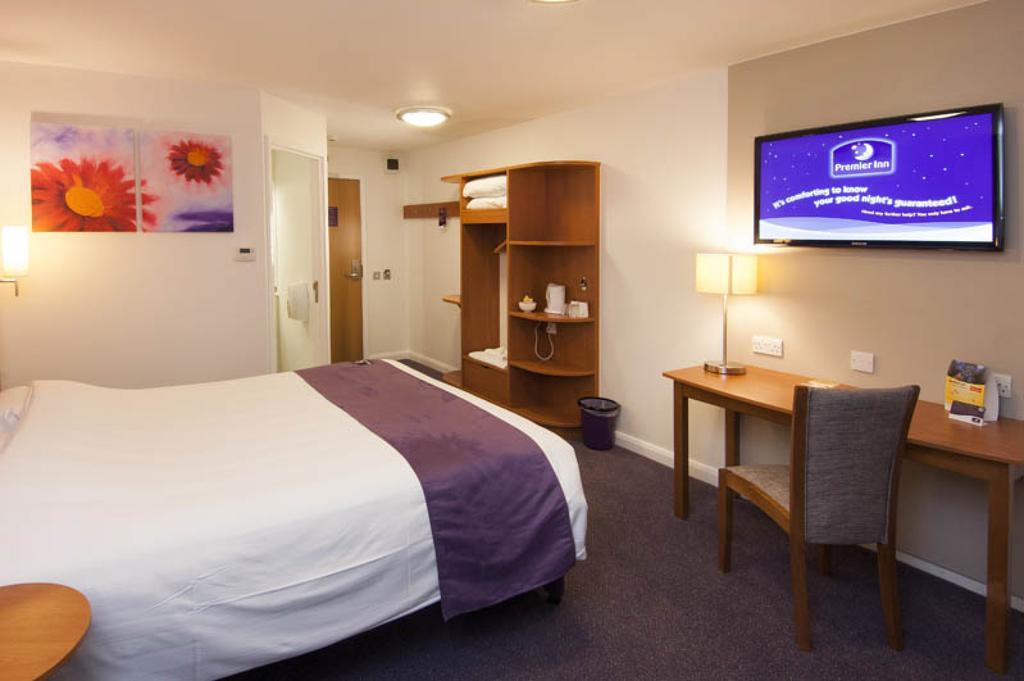 Premier Inn Swindon Central Luaran gambar