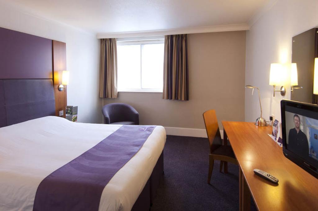 Premier Inn Swindon Central Luaran gambar